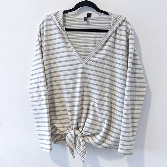 Anthropologie Tops - Anthropologie Tie front hoodie